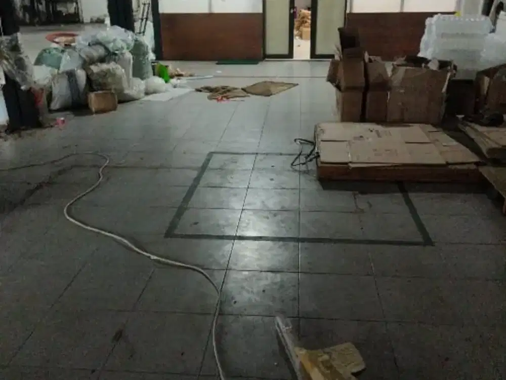 Di sewakan Gudang di MATRAMAN