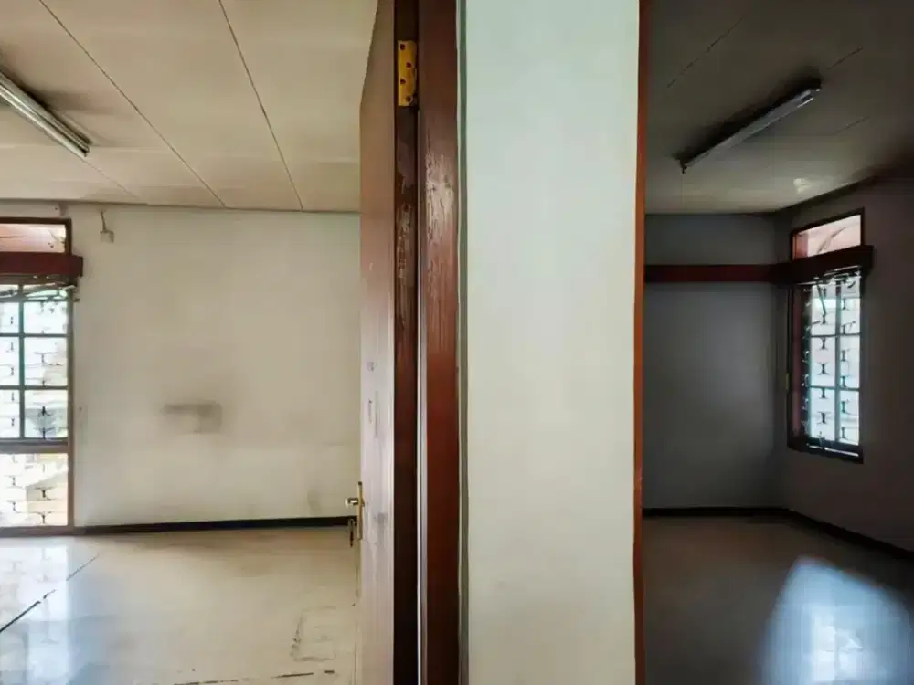 Disewakan Rumah Cocok untuk Bisnis/Kantor di Sayap Riau Bandung Kota dekat Gedung sate