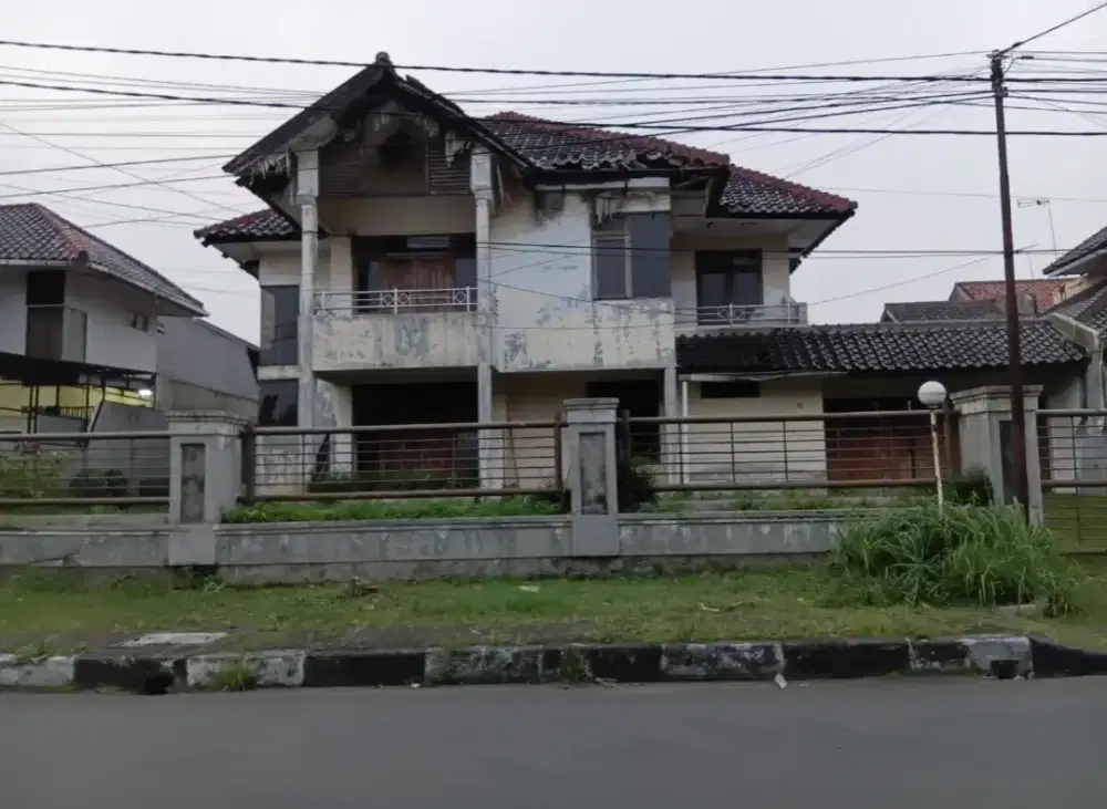 Jalan utama Taman Yasmin dkt Bukit Cimanggu City BCC