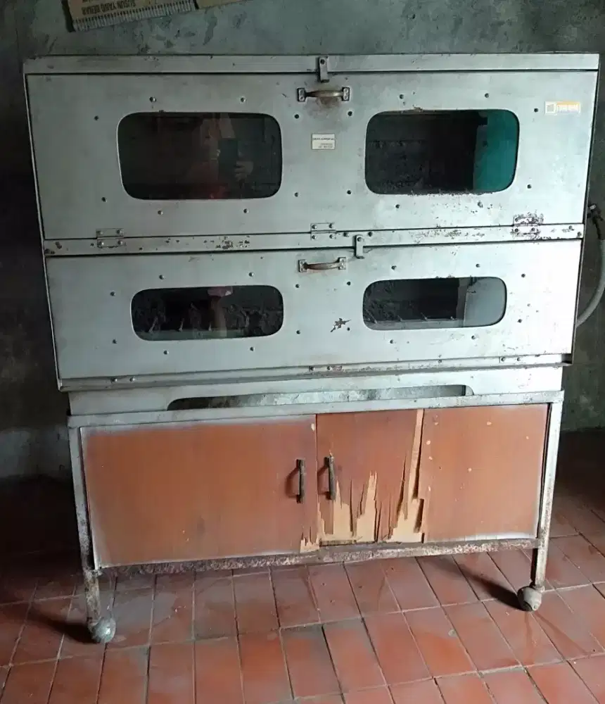 Di jual Oven Gas 2 Susun.