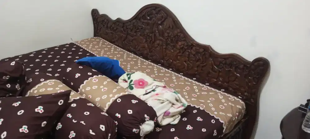 Dipan kayu Jati ukir tempat tidur kayu jati no1