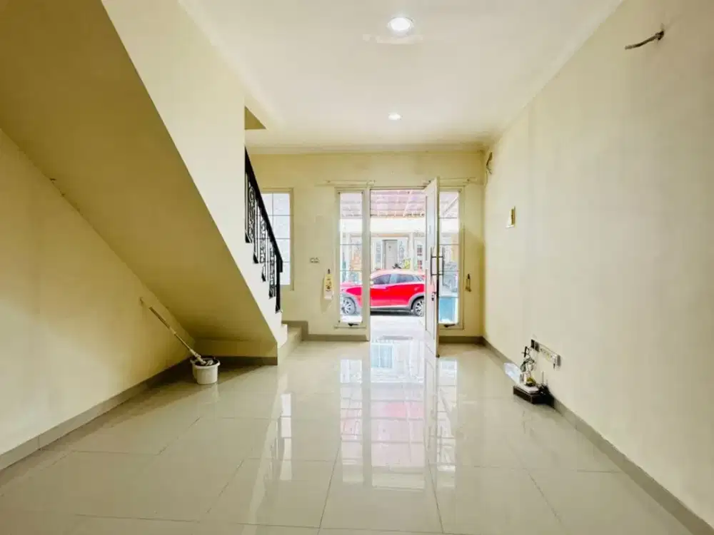 Rumah Bagus Siap Huni Di Green Lake City Luas 4x15 2 Lantai Ada AC 2 Unit