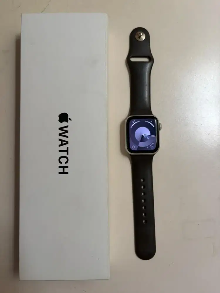 Di jual apple watch SE 2 40mm