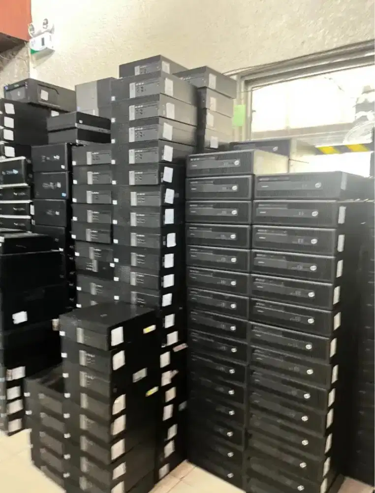 Menerima jual beli komputer dan server satuan maupun lelangan kantor