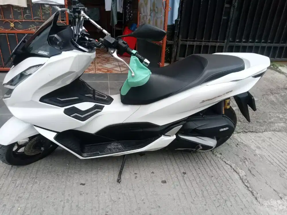 Honda PCX 2021 Putih