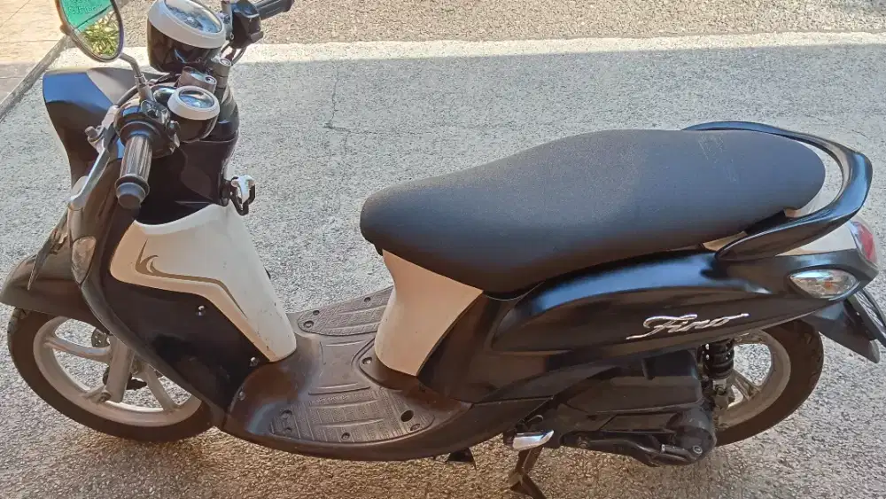 Motor Yamaha Fino injeksi 125cc tahun 2016 .surat lengkap pajak aman.