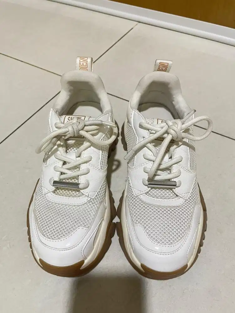 STEVEN MADEN WHITE SHOES Preloved