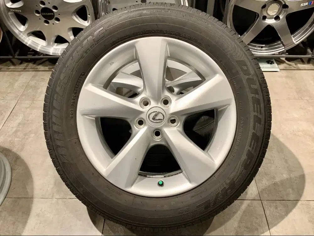 Velg OEM Lexus RX270 Original, R-18, Lebar 7.5, PCD 5x114 + Ban