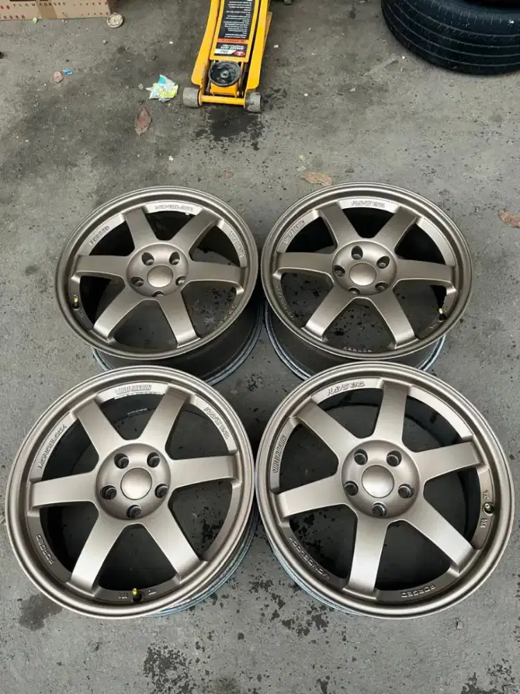 Velg te37 ring 18 lebar 8,5 pcd 5x114,3 ET 40 4pcs