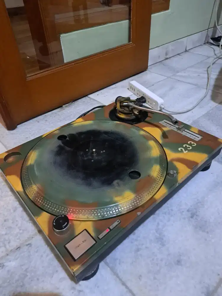 TURNTABLE TECHNICS SL1200 MK2