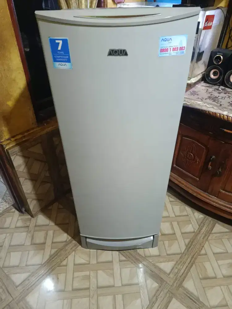 Kulkas 1 pintu merek AQUA