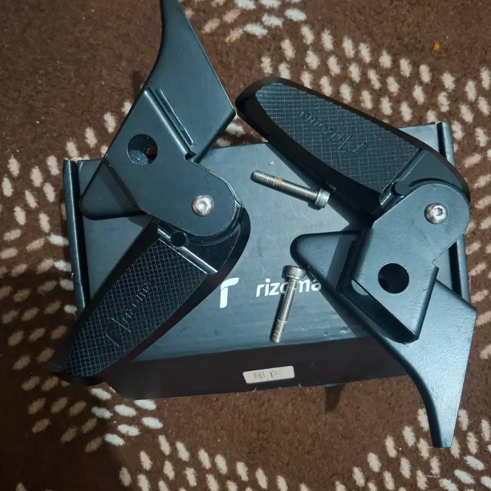 Footstep rizoma Model SiP Luigy for vespa Sprint primavera - Hitam