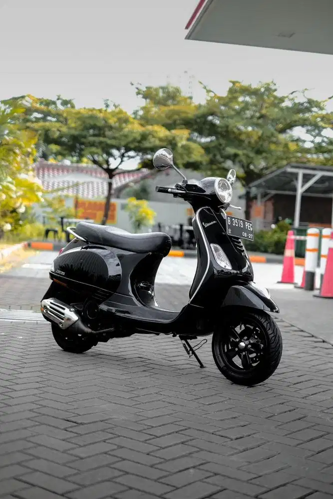 VESPA LX 125 IGET TAHUN 2017