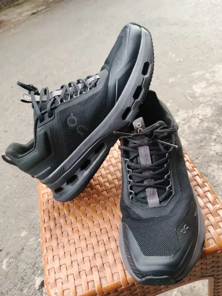 Jual sepatu oncloudnova x original size 42 bsa kirim byr cod