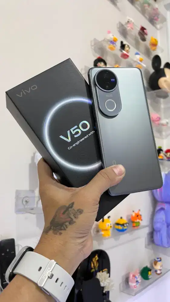 Vivo v50 5G ram 12/256 kondisi lengkap mulus