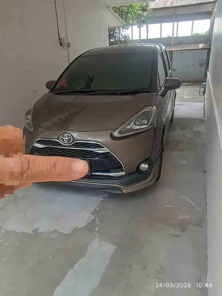 Toyota Sienta Q At 2016 dibaca dulu