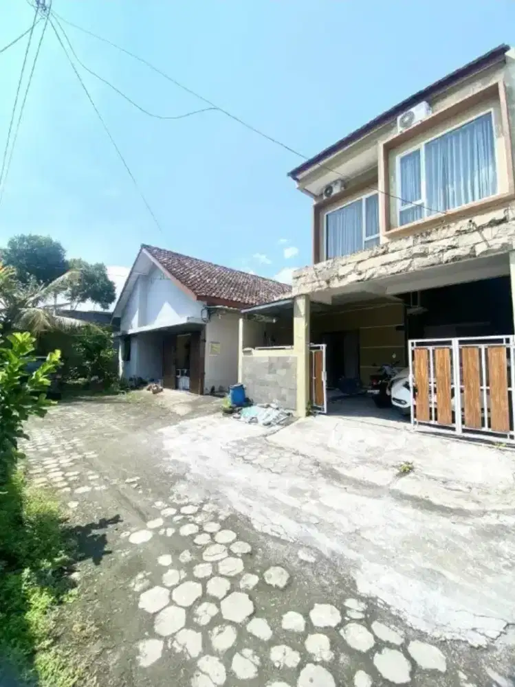 Jual rumah cantik dua lantai dekat gedongkuning