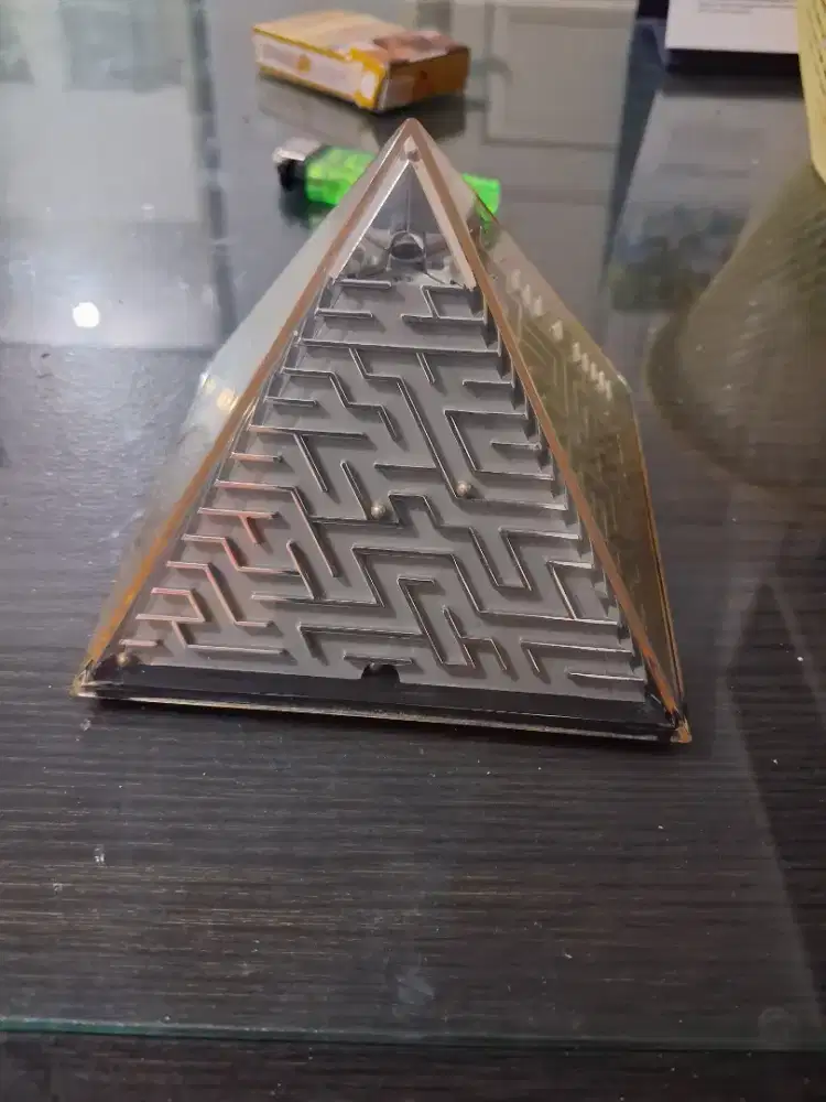 Vintage 1999 LONCRAINE BROXTON Pyramid Maze Puzzle