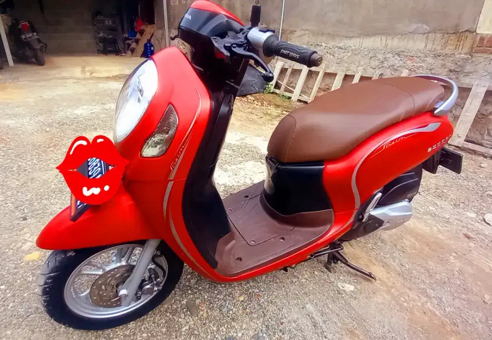Scoopy 2022 Merah Doff