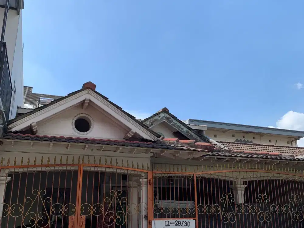 Rumah LT 135 SHM 10 menit ke Mall Paradise Walk Serpong J-45746