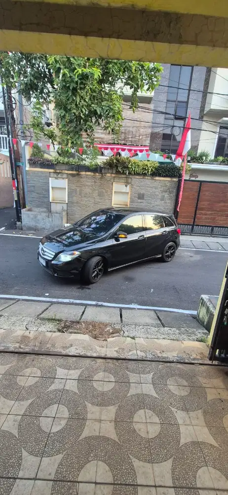 Mercedes-Benz B200 2013 Bensin