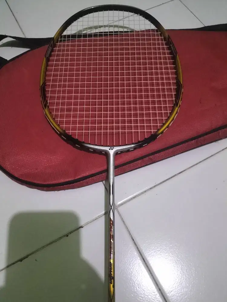 Raket seken YONEX