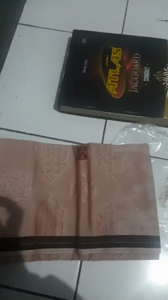 Sarung atlas jacguard