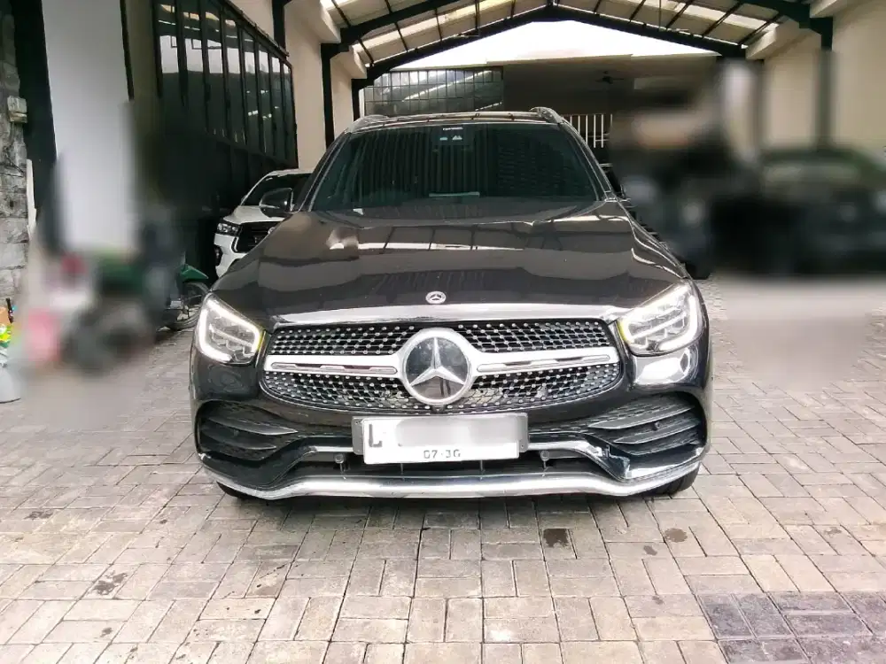 Mercedes Benz GLC200 AMG Line AT 2021 istimewa