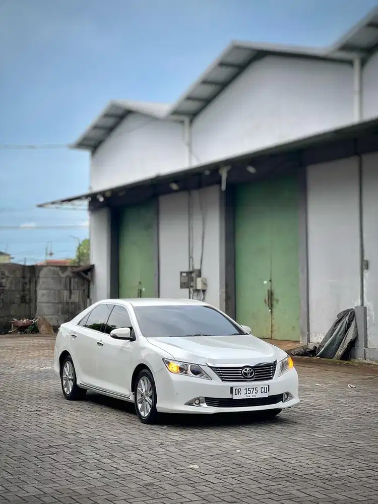 Toyota Camry 2.5 V A/T 2013 TOP Condition