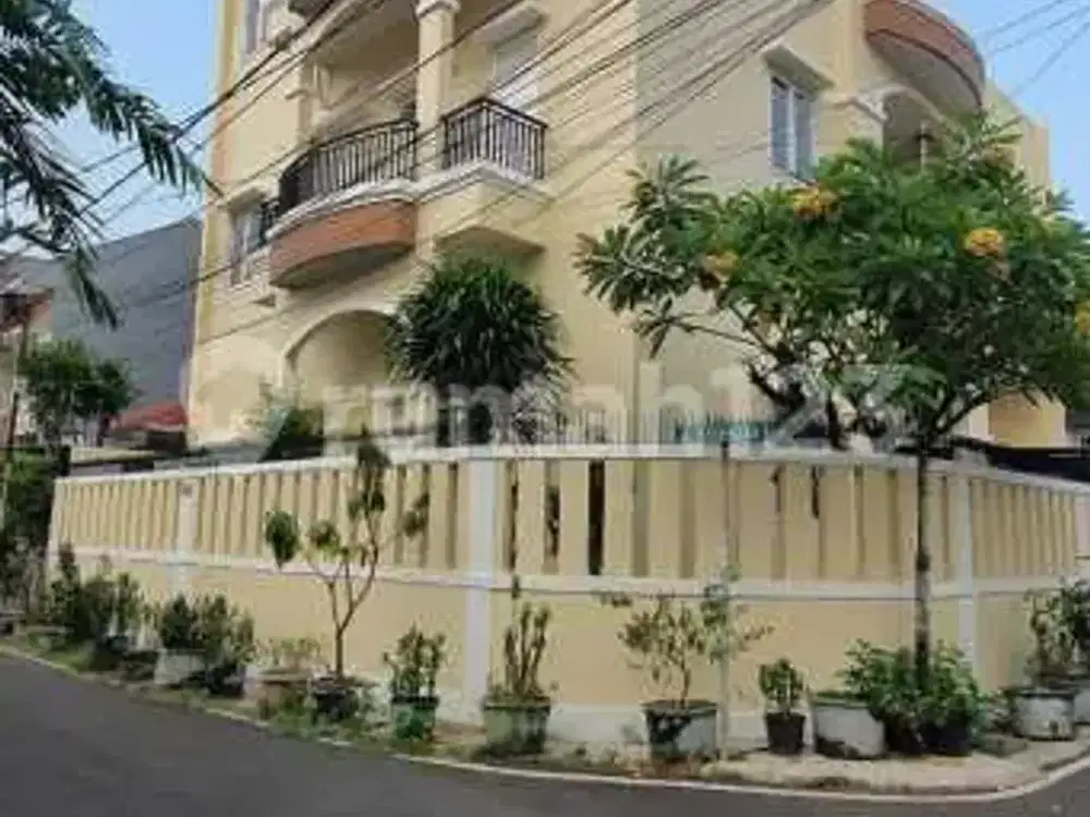 Dijual Rumah Luas 255 m2 3lt Furnished Siap Huni Di Jl.kesehatan Jakarta Pusat