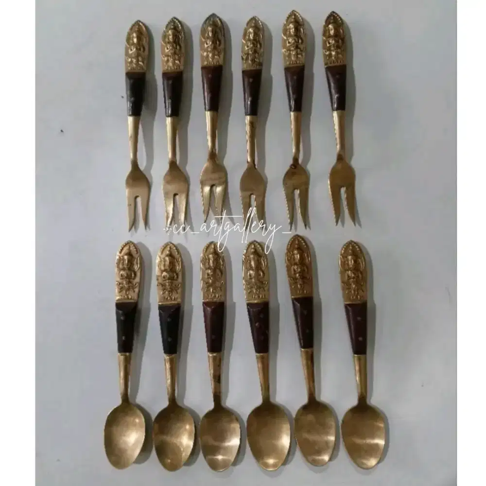 PAJANGAN VINTAGE  6 psg SENDOK GARPU KUNINGAN THAILAND