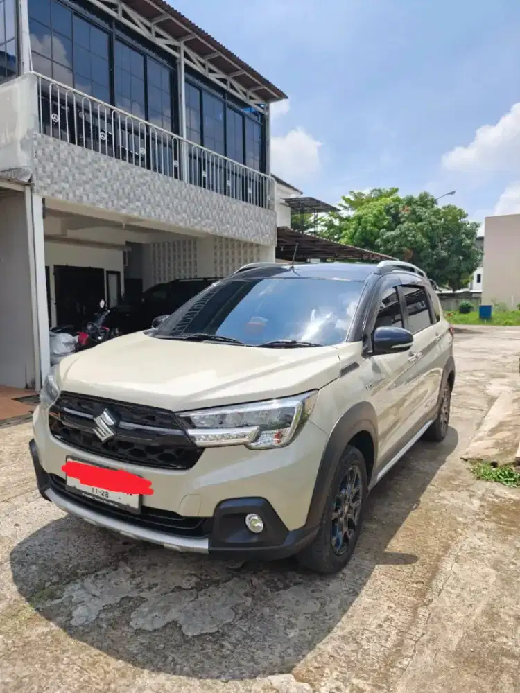 SUZUKI XL7 ALPHA HYBRID TAHUN 2023 BENSIN