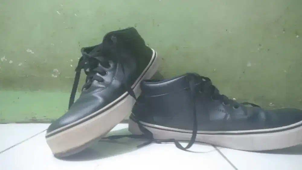 Sepatu Convers 2nd