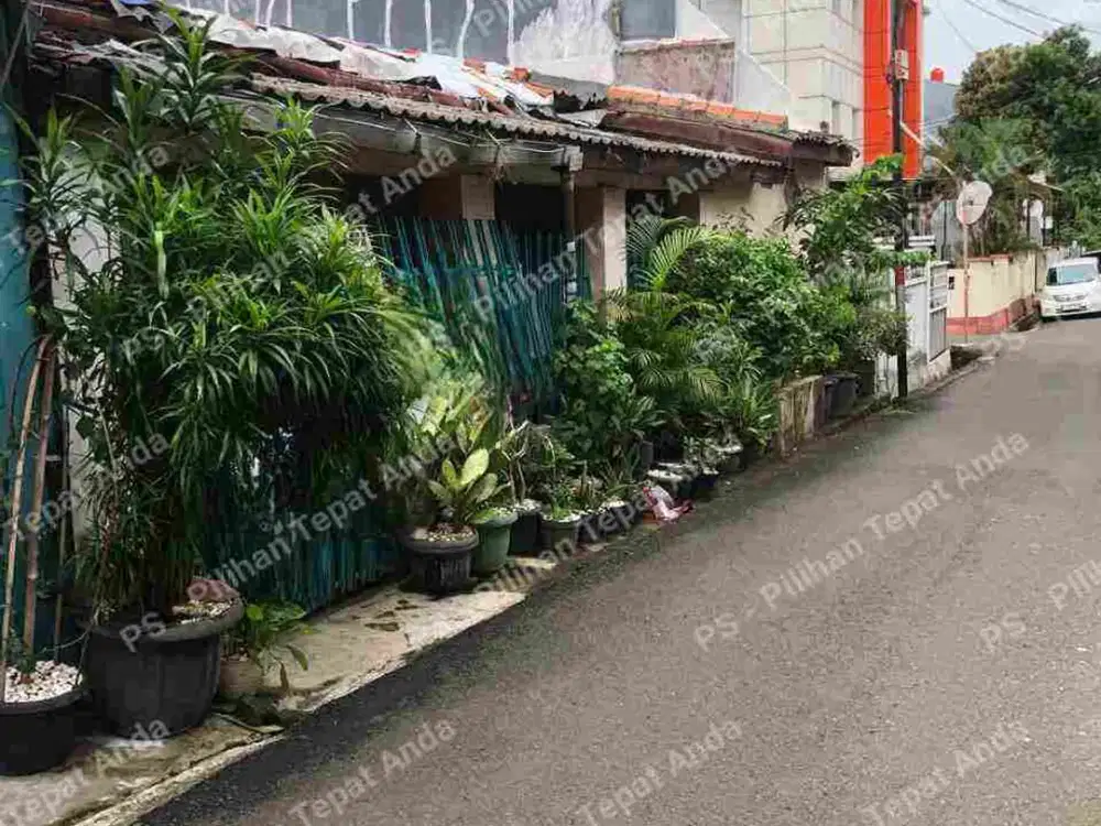 HOT!! RUMAH TUA MURAH TENANG SEPI DI RAWAMANGUN