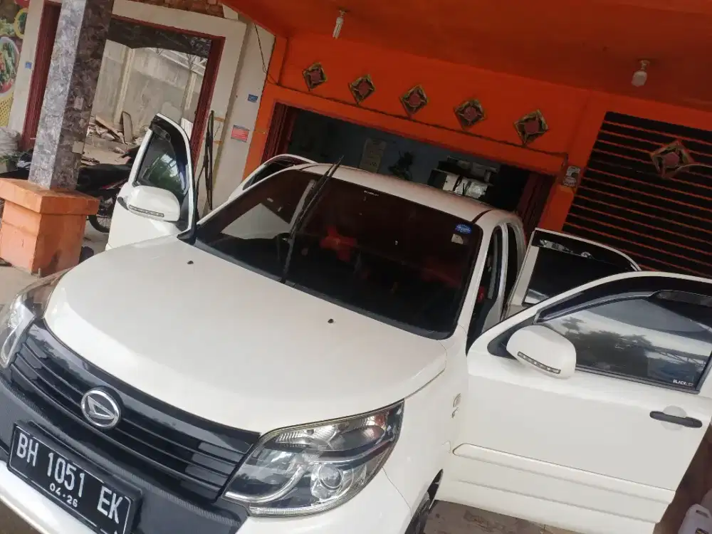 Mobil Terrios Bekas tahun 2016