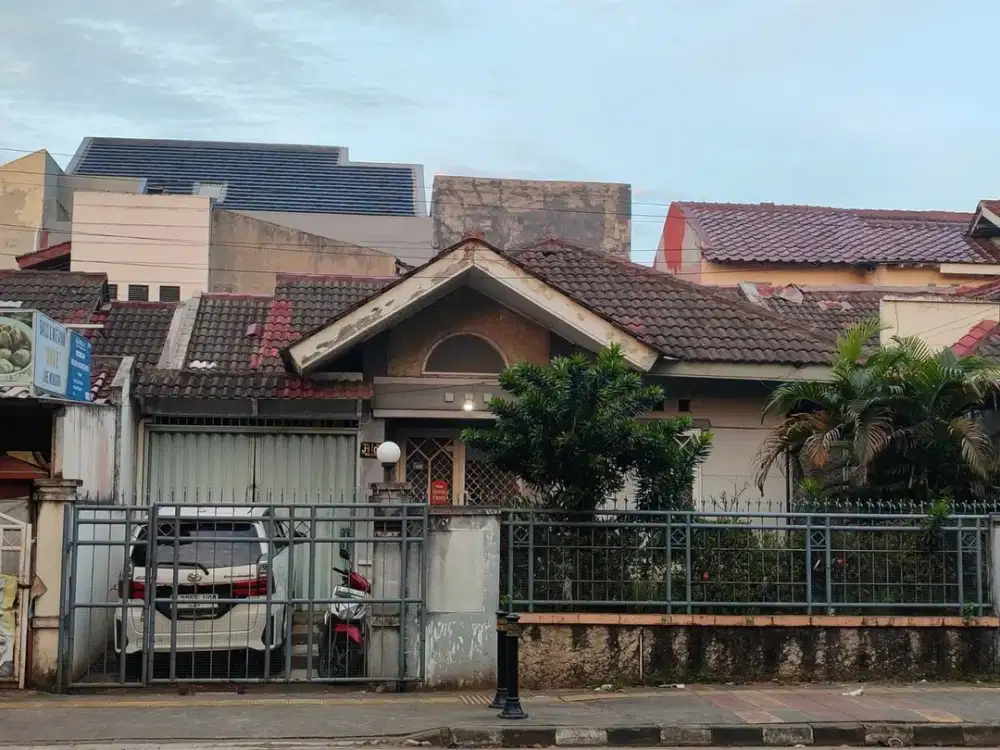 Rumah LT 200 Hadap Timur 15 Mnt ke Mall Paradise Walk Serpong J-45753