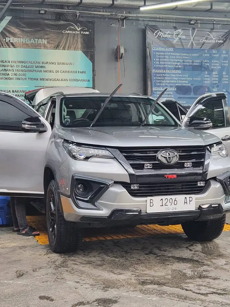 TOYOTA FORTUNER VRZ TRD SPORTIVO 2.4L DIESEL AT th 2018