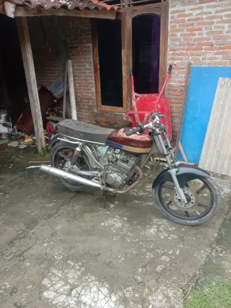 Honda Megapro macak CB