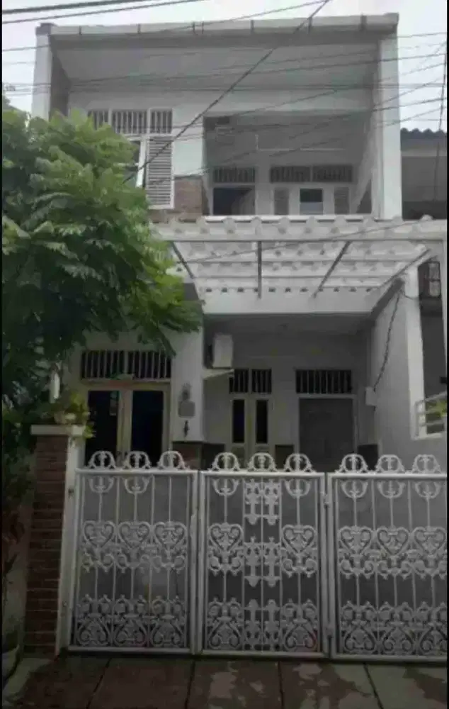 RUMAH MEGAH DI KOMPLEK DKI PONDOK KELAPA