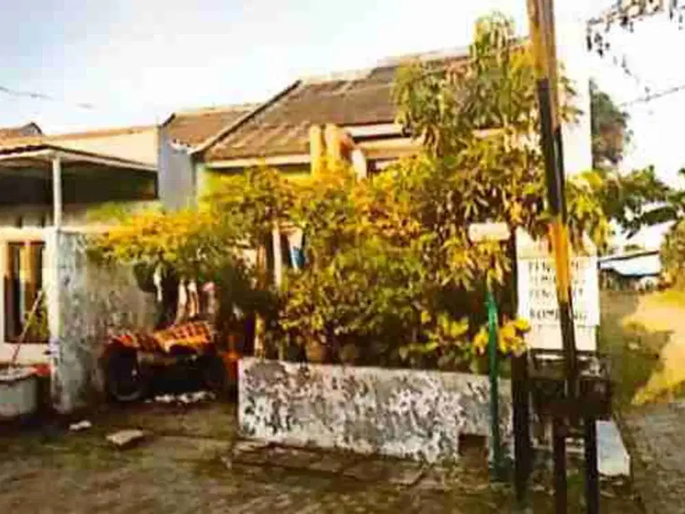 DI JUAL RUMAH
PERUM PERMATA JAYA BLOK A NO 1
KEL. : KATERUNGAN
KEC. : KRIAN
KAB  : SIDOARJO