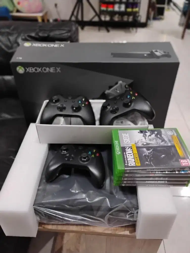Xbox one X 1Tb ,