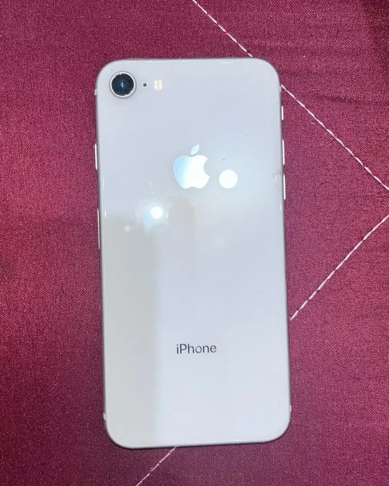 JUAL IPHONE 8 64GB BH 100%