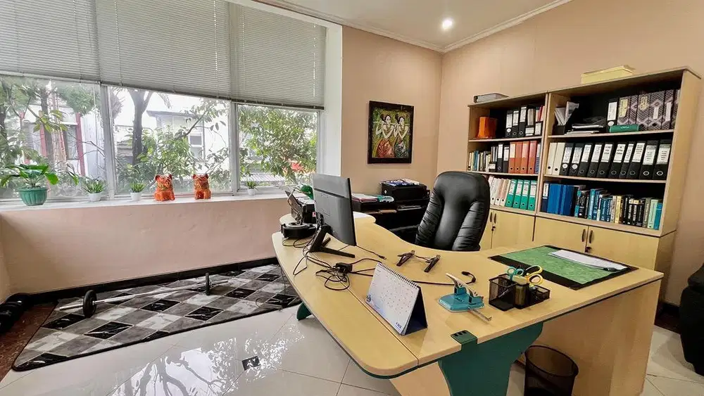 Dijual ruko 2 lantai siap huni terawat semi furnish di citra gran