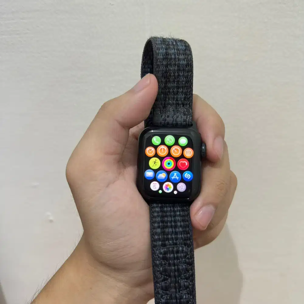 apple watch SE 2 40mm ex ibox