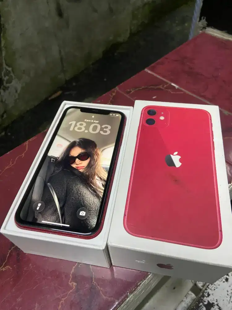 iphone 11/128gb inter Red