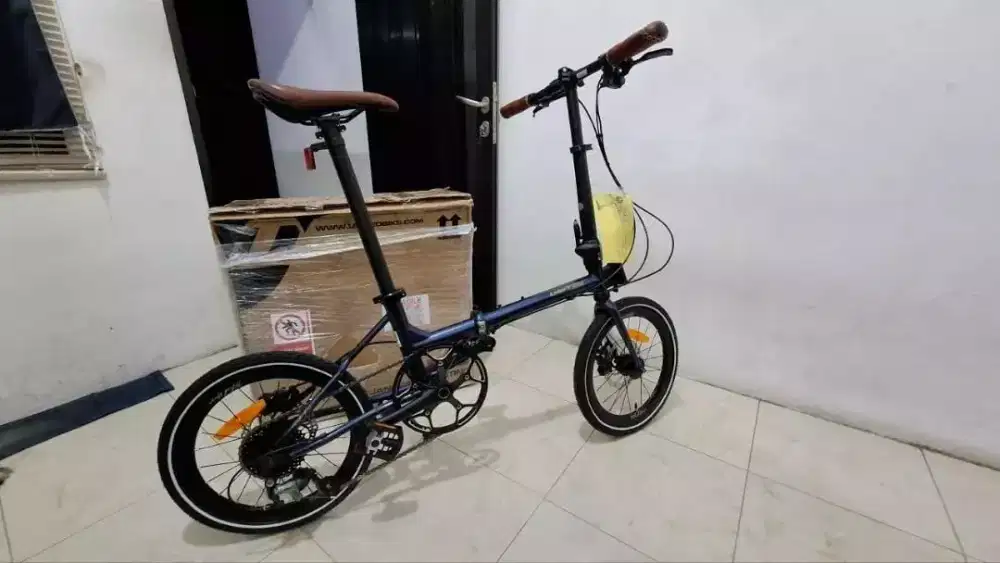 Avand Bronx by United