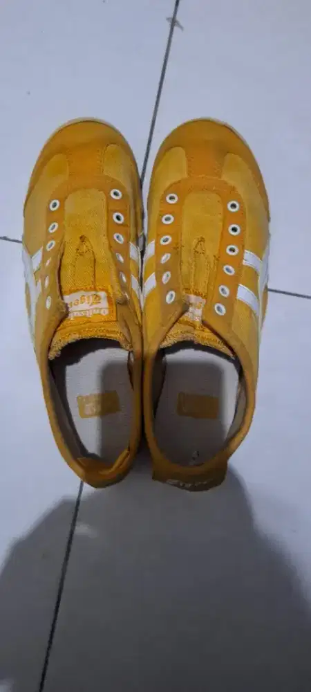 Onitsuka slip on