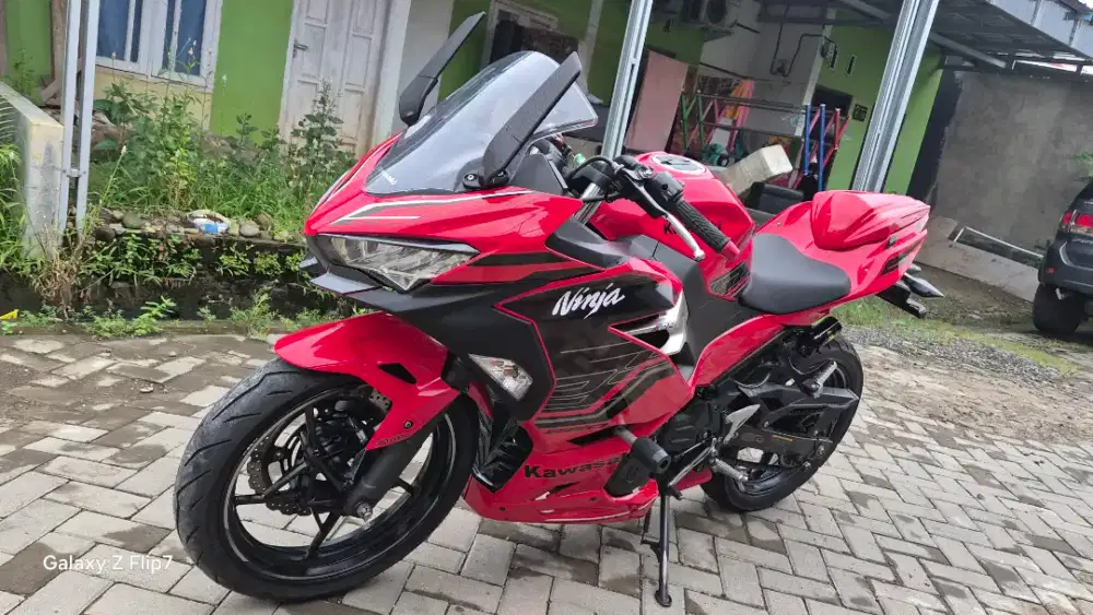 KAWASAKI NINJA NEW 250 CC