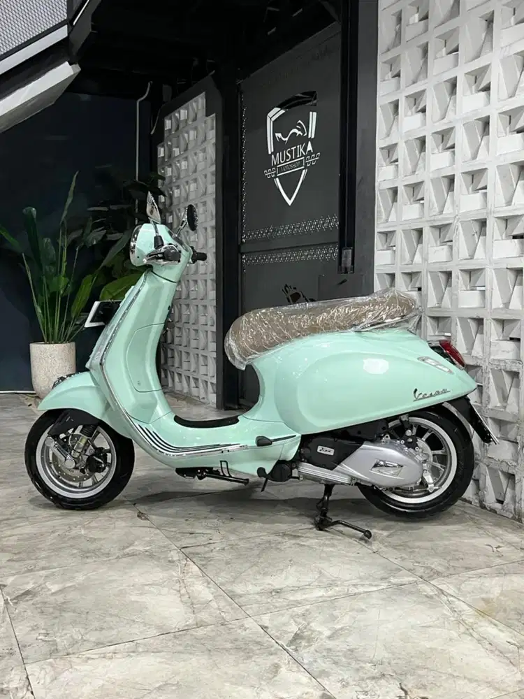 VESPA PRIMAVERA 150ABS 2022 - Chintia Mustika