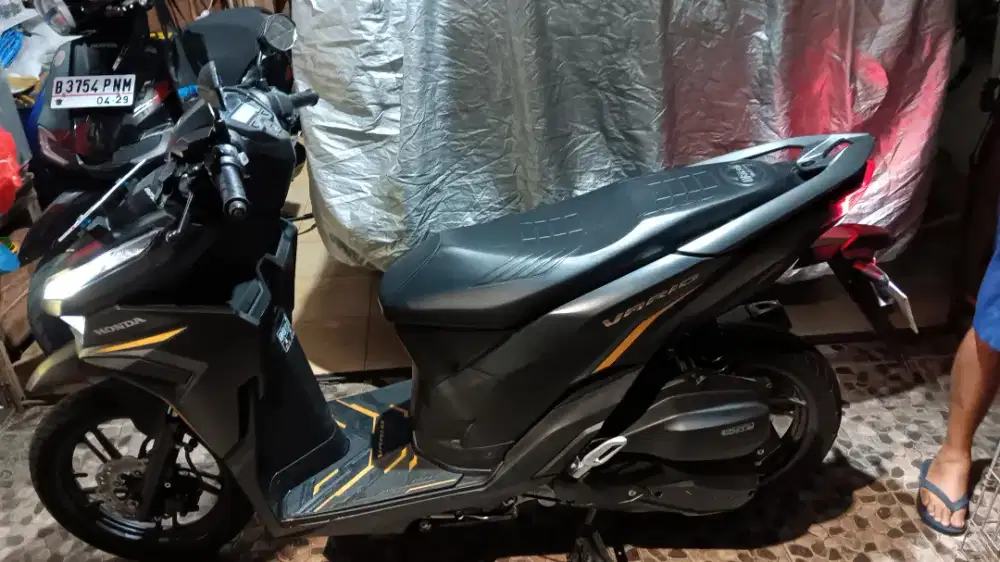 VARIO ABS 2023 HITAM (keyless)